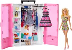  Barbie Dolls & Accessories Playset, Beach Boardwalk with Barbie  “Brooklyn” & “Malibu” Dolls, Food Stand, Kiosk & 30+ Accessories : Toys &  Games