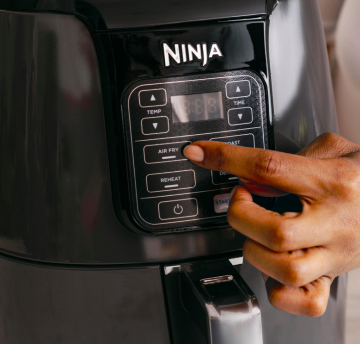 NINJA AF101 AIR FRYER CRISPS, DRIES ROASTS REHEATS - appliances