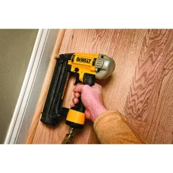 DEWALT DWFP1KIT 6 Gal. 18-Gauge Brad Nailer and Heavy-Duty Pancake Electric Air Compressor Combo Kit (1-Tool)