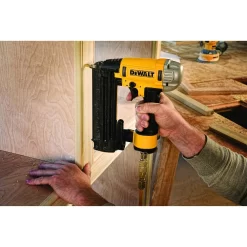 DEWALT DWFP1KIT 6 Gal. 18-Gauge Brad Nailer and Heavy-Duty Pancake Electric Air Compressor Combo Kit (1-Tool)
