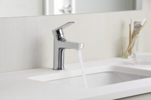 Kohler 74013-4-CP Taut Single Hole Bathroom Faucet with Drain Assembly