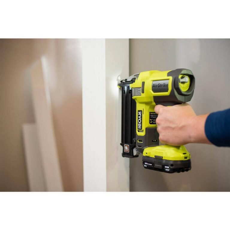 RYOBI P321PSK005 ONE+ 18V Cordless 18Gauge Brad Nailer Kit with 2.0
