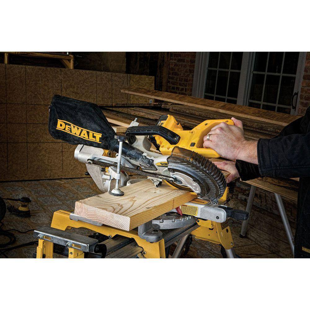 dewalt-miter-saws-dcs361bwdcb240c-1f_1200.jpg