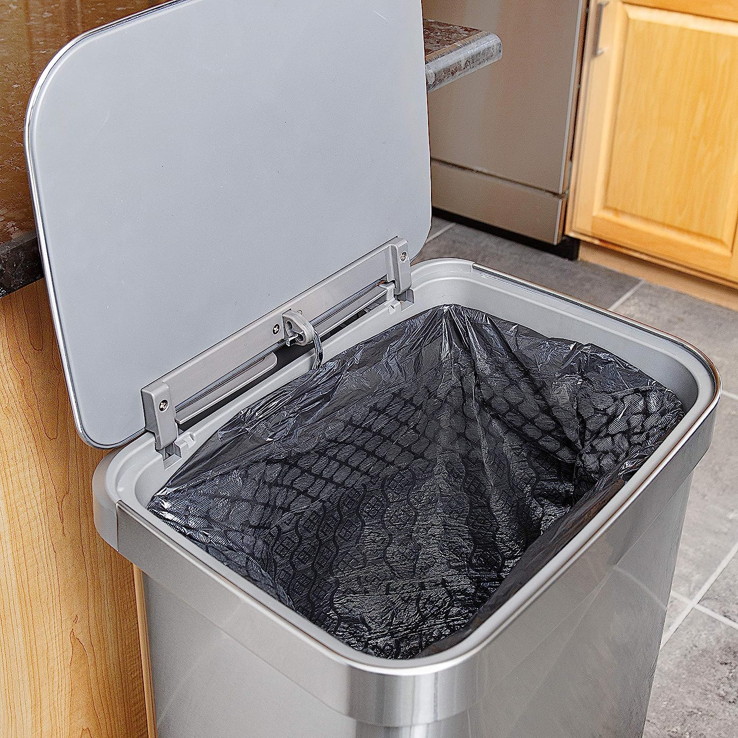 https://bigbigmart.com/wp-content/uploads/2023/07/Glad-Stainless-Steel-Step-Trash-Can-with-Clorox-Odor-Protection-Large-Metal-Kitchen-Garbage-Bin-with-Soft-Close-Lid-Foot-Pedal-and-Waste-Bag-Roll-Holder-20-Gallon-All-Stainless3.jpg