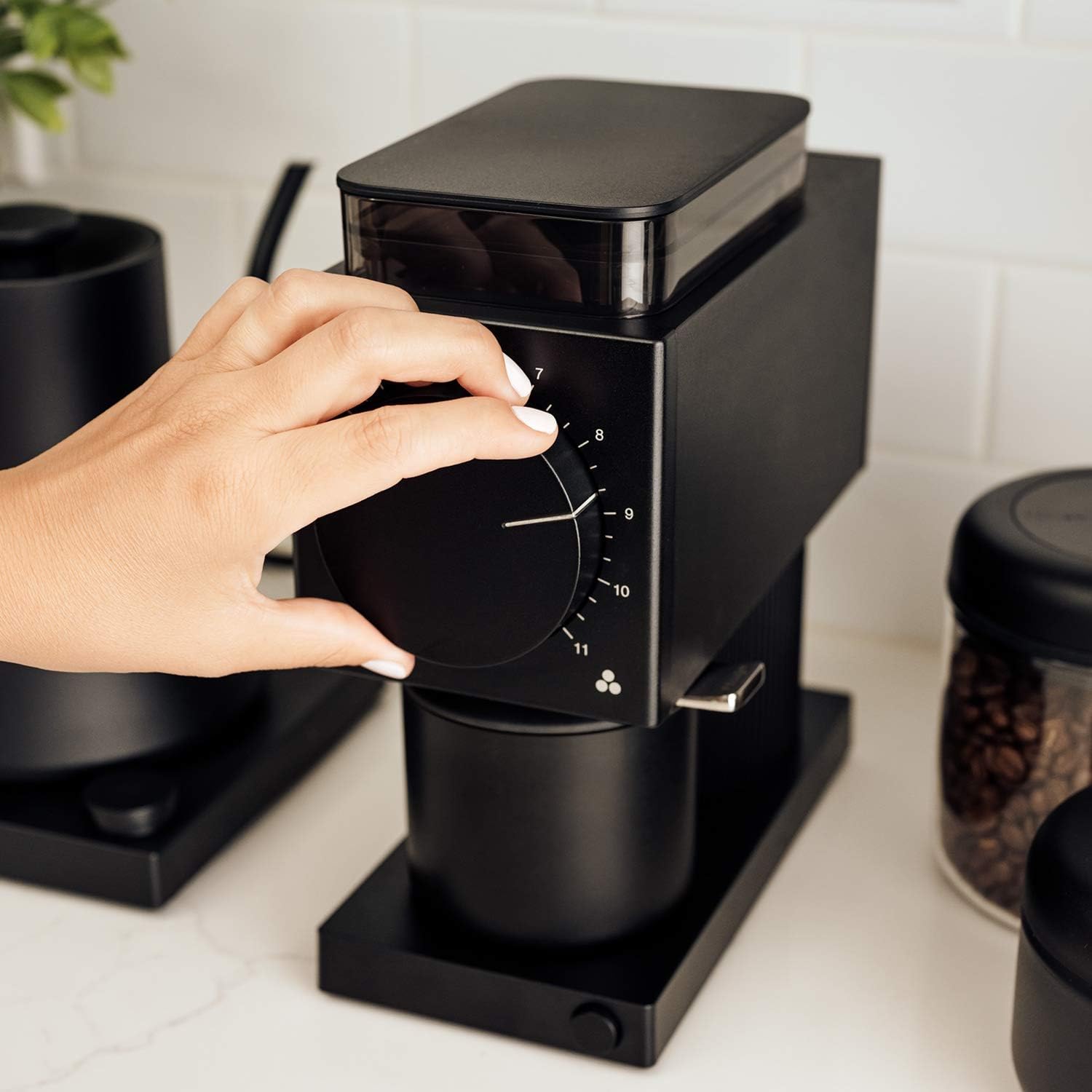 https://bigbigmart.com/wp-content/uploads/2023/10/Fellow-Ode-Brew-Grinder-Burr-Coffee-Grinder-Electric-Coffee-Bean-Grinder-with-31-Settings-for-Drip-French-Press-Cold-Brew-Small-Footprint-Electric-Grinder-Matte-Black5.jpg