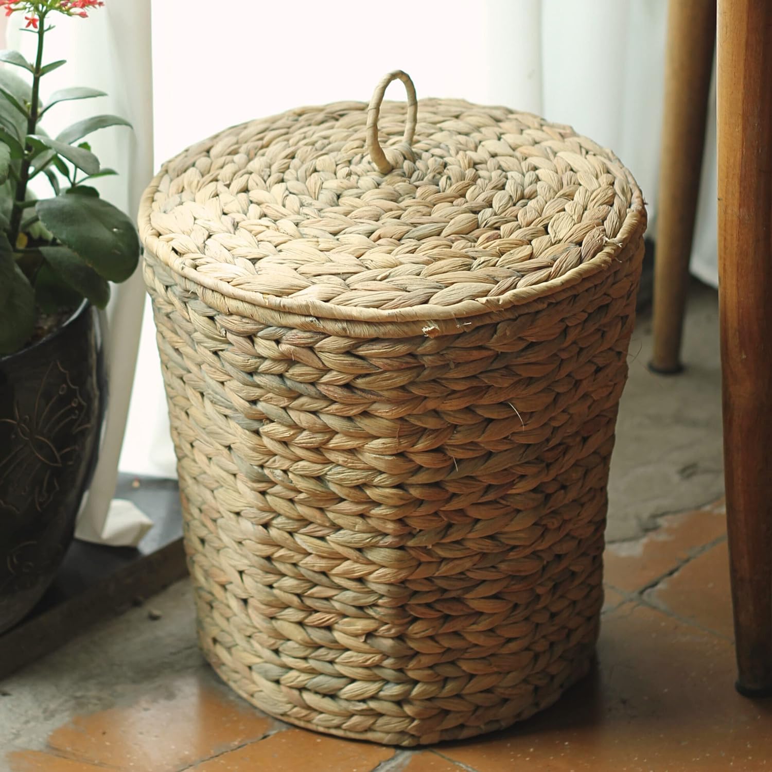 https://bigbigmart.com/wp-content/uploads/2023/10/KOLWOVEN-Wicker-Trash-Can-with-Lid-in-Bedroom-Bathroom-3-Gallon-Small-Trash-Can-in-Office-Boho-Woven-Wicker-Waste-Basket-Office-Garbage-Cans-for-Under-Desk-with-Plastic-Insert.0.jpg