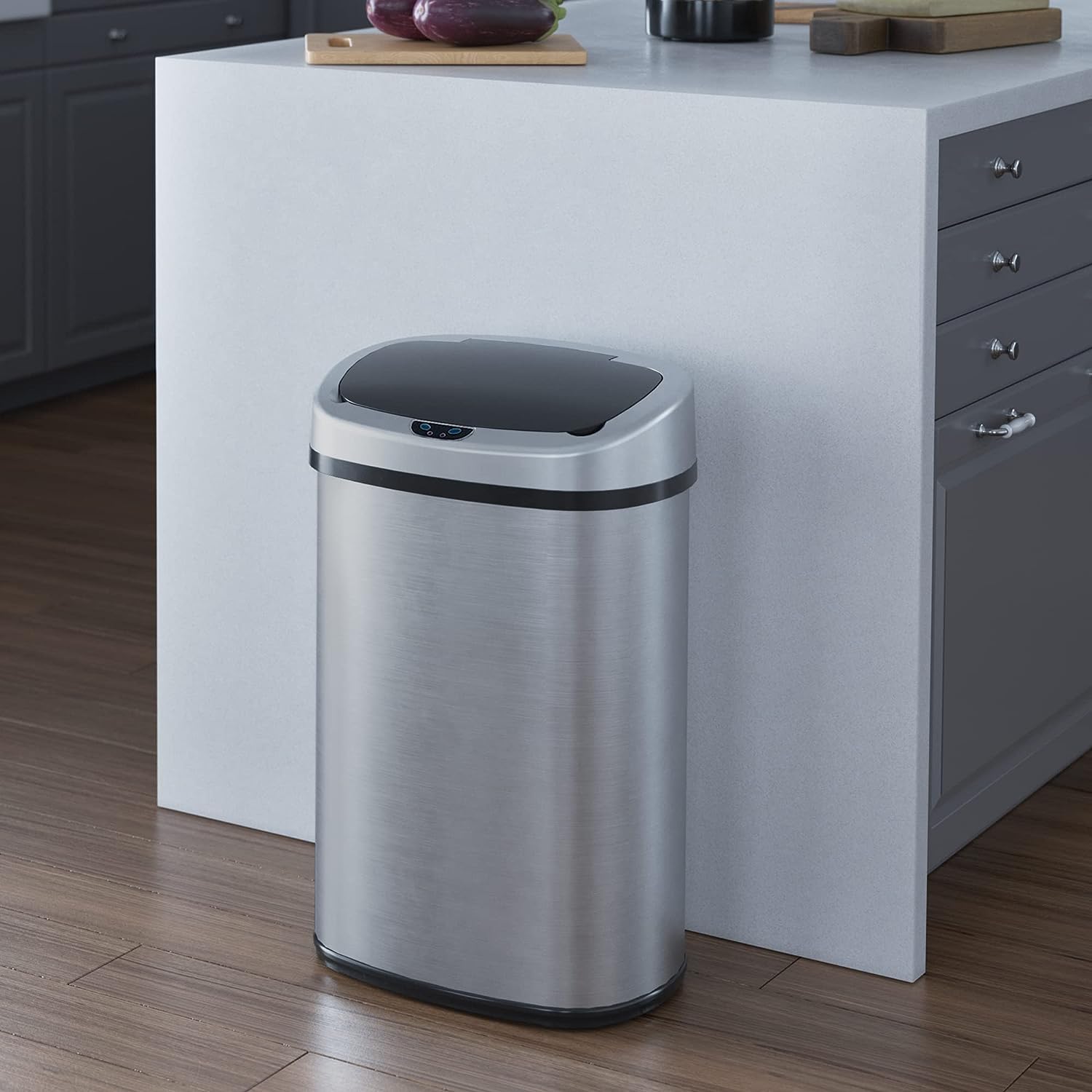 https://bigbigmart.com/wp-content/uploads/2023/10/iTouchless-13-Gallon-SensorCan-Touchless-Trash-Can-with-Odor-Control-System-Stainless-Steel-Oval-Shape-Kitchen-Bin4.jpg
