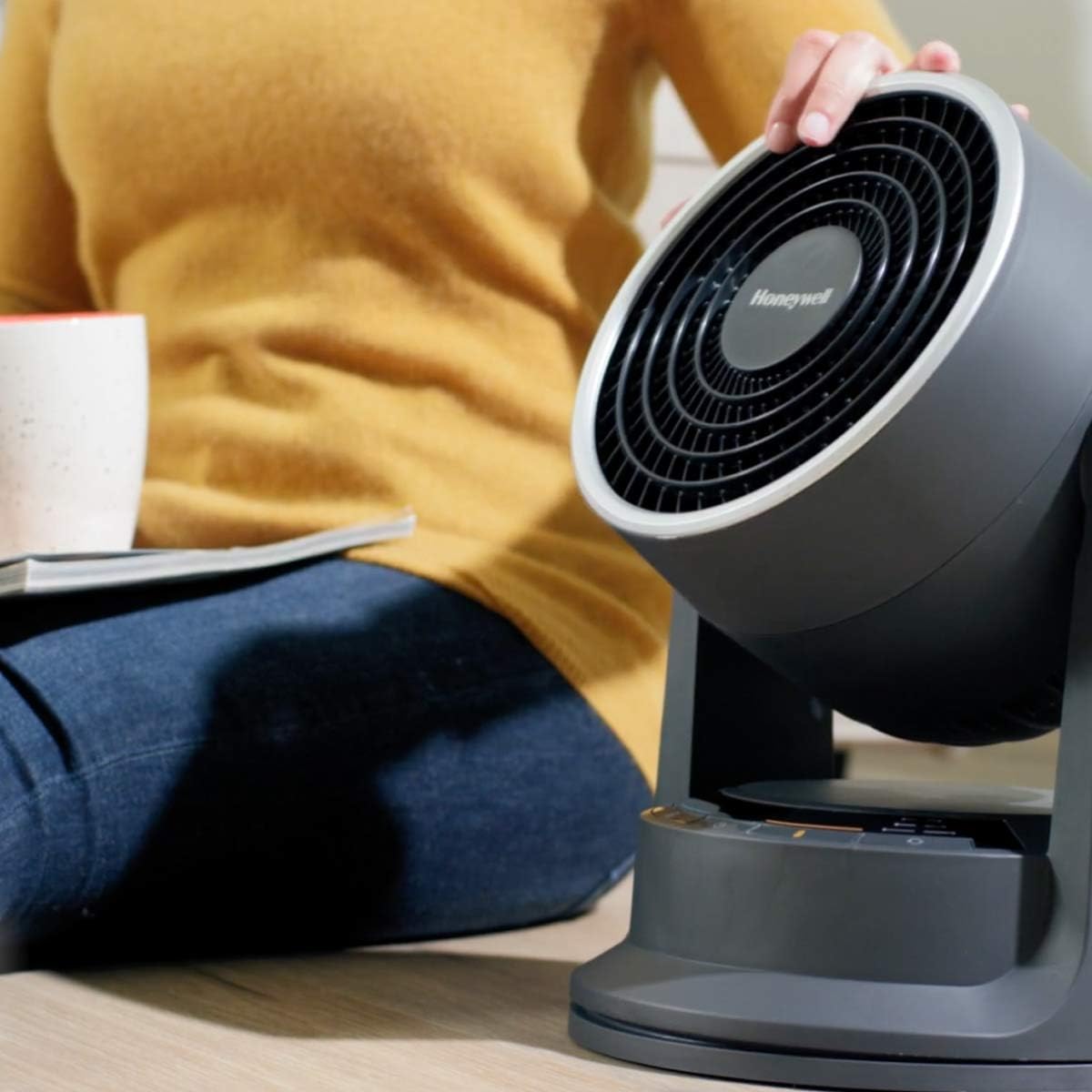 https://bigbigmart.com/wp-content/uploads/2023/11/Honeywell-Turbo-Force-Power-Heater-Fan-%E2%80%93-Space-Heater-with-Wide-Area-Heating-Pivoting-Head-and-Triple-Oscillation-%E2%80%93-Fan-and-Heater-Combo-with-Powerful-Heat-and-Circulation-Black-Medium0.jpg