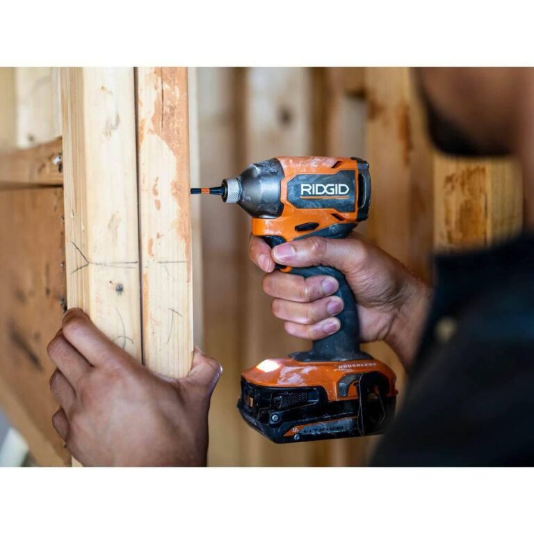 RIDGID R872311K 18V Brushless Cordless Impact Driver Kit