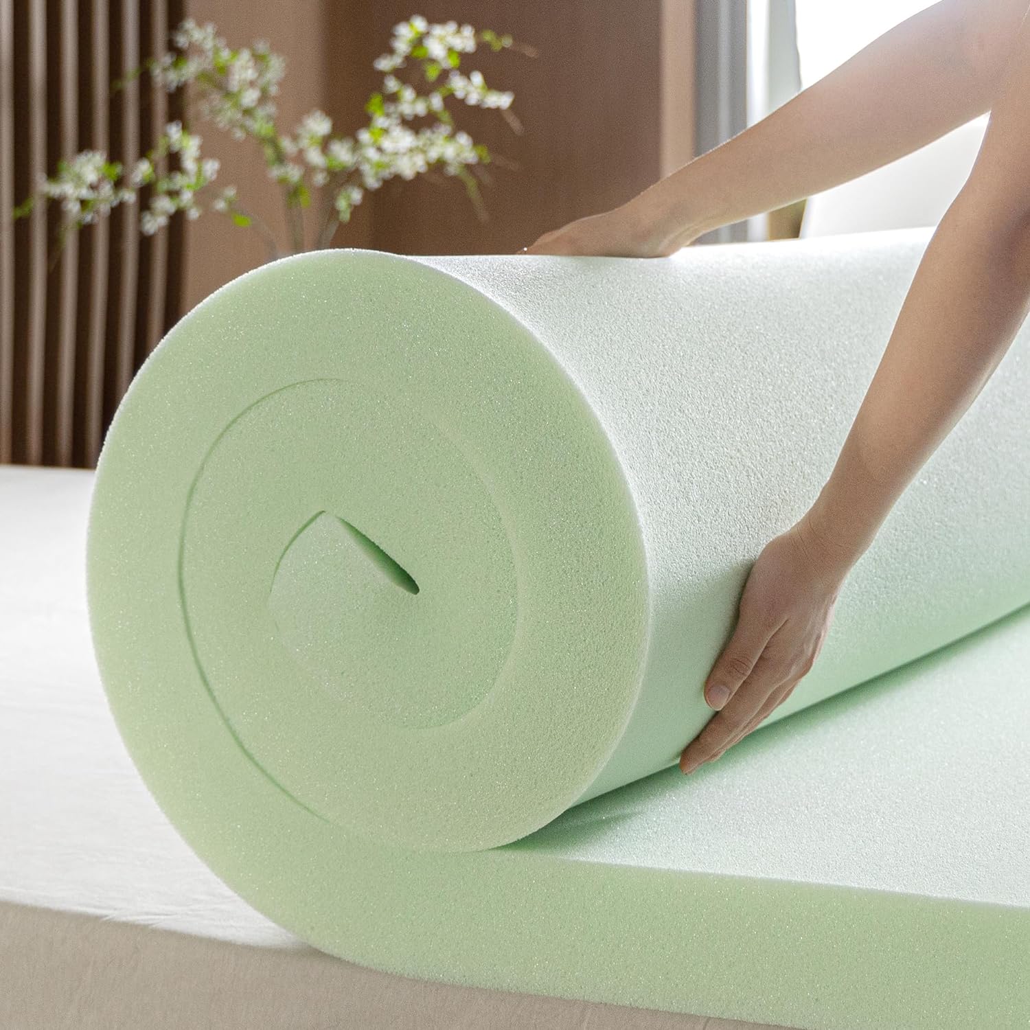 ZINUS 4 Inch Green Tea Memory Foam Mattress Topper, Smaller, More Convenient WonderBox Packaging, Pressure-Relieving Layers, CertiPUR-US Certified, Short Queen8