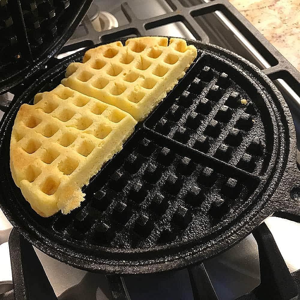 Lehman's Cast Iron Waffle Maker, Two Piece Hinged Non-Electric Waffle Iron for Stovetop or Grill Makes 7 Round Waffles, Non-Drip Double Rim, 8 pounds9