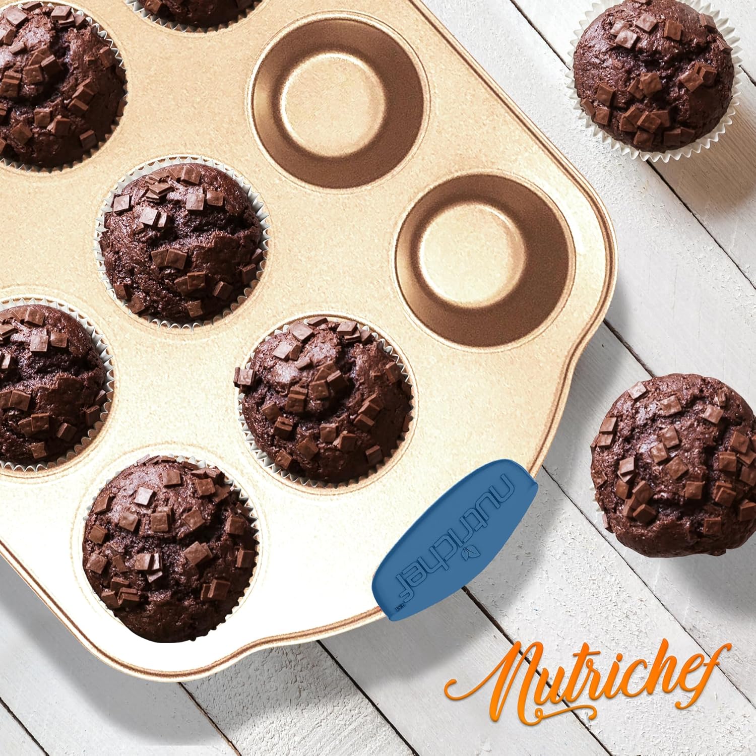 NutriChef 6-Piece Nonstick Bakeware Set - Premium Carbon Steel Baking Trays w Heat-Safe Silicone Handles - Includes Loaf Pan, Muffin Cupcake Pan, Round & Square Roaster Pans, Cookie Sheet - NCSBSG365