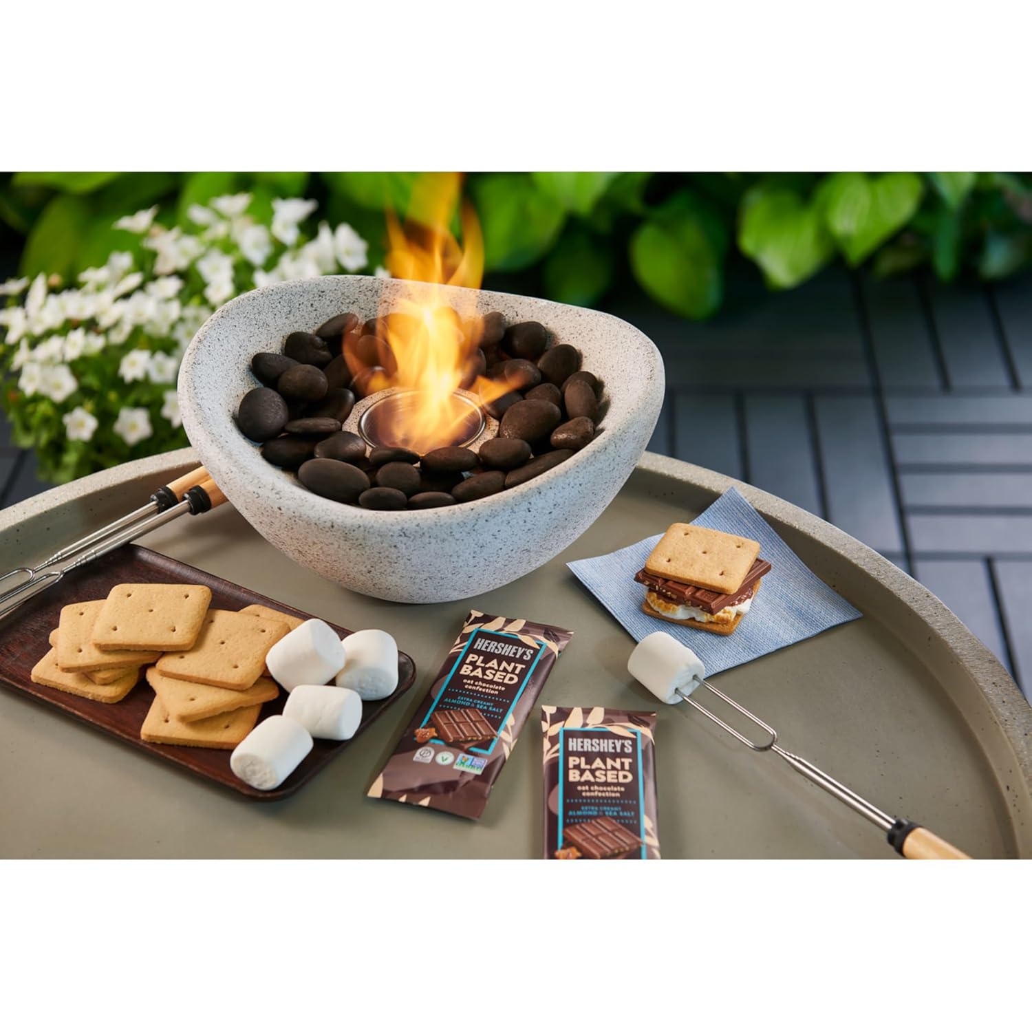 HERSHEY'S Plant Based Extra Creamy with Almond and Sea Salt Candy Bar, 1.55 oz5