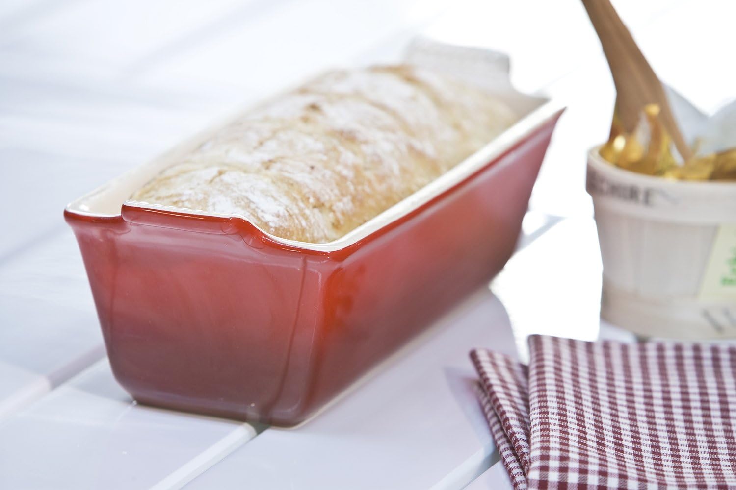 Le Creuset Stoneware Heritage Loaf Pan, 9 x 5 x 3 (1.5 qt.), Cerise1