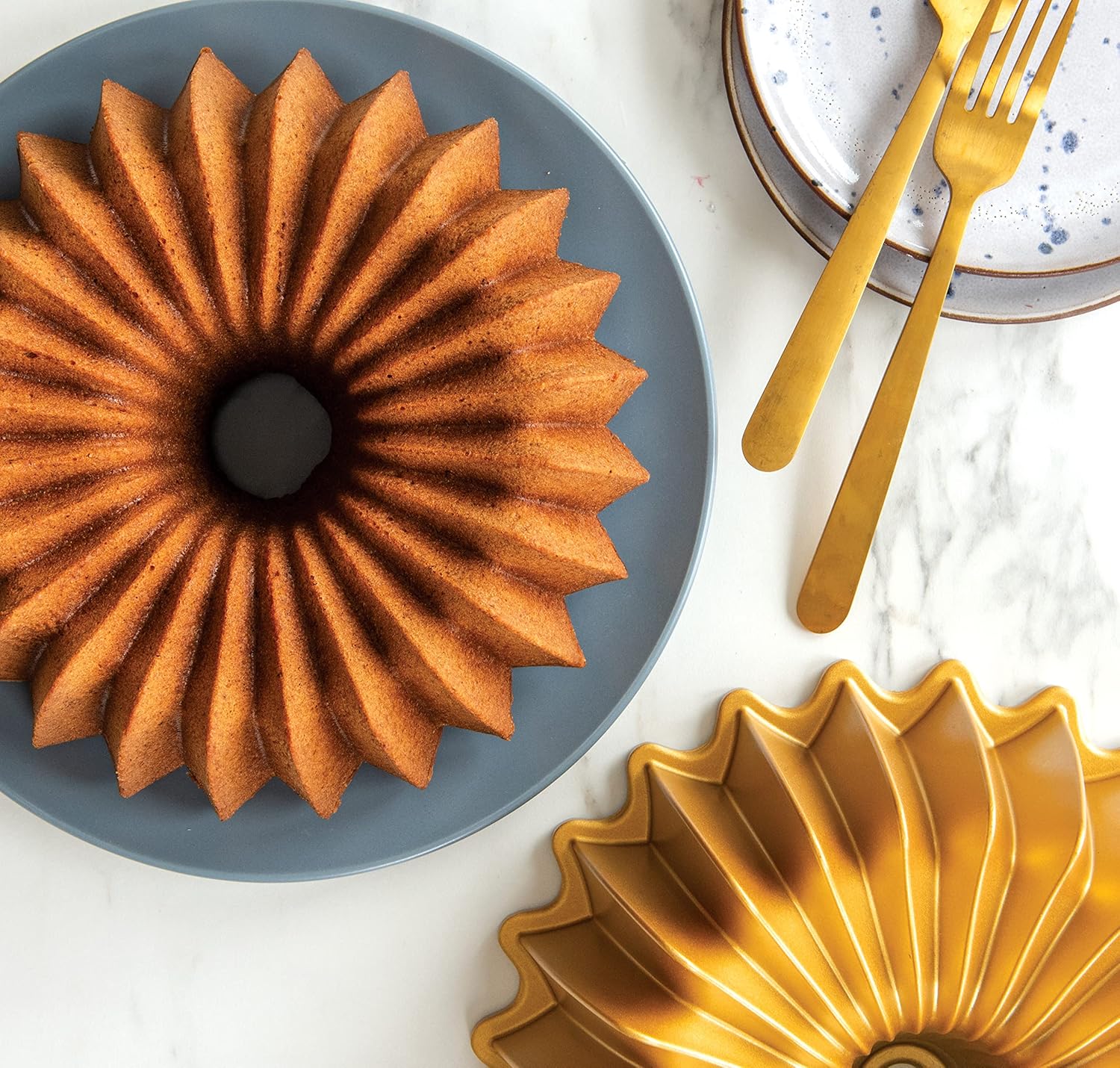 Nordic Ware Brilliance Bundt Pan Gold3