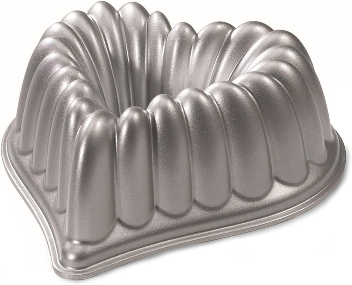 Nordic Ware Elegant Heart Bundt Pan Nordic Ware Elegant Heart Bundt Pan