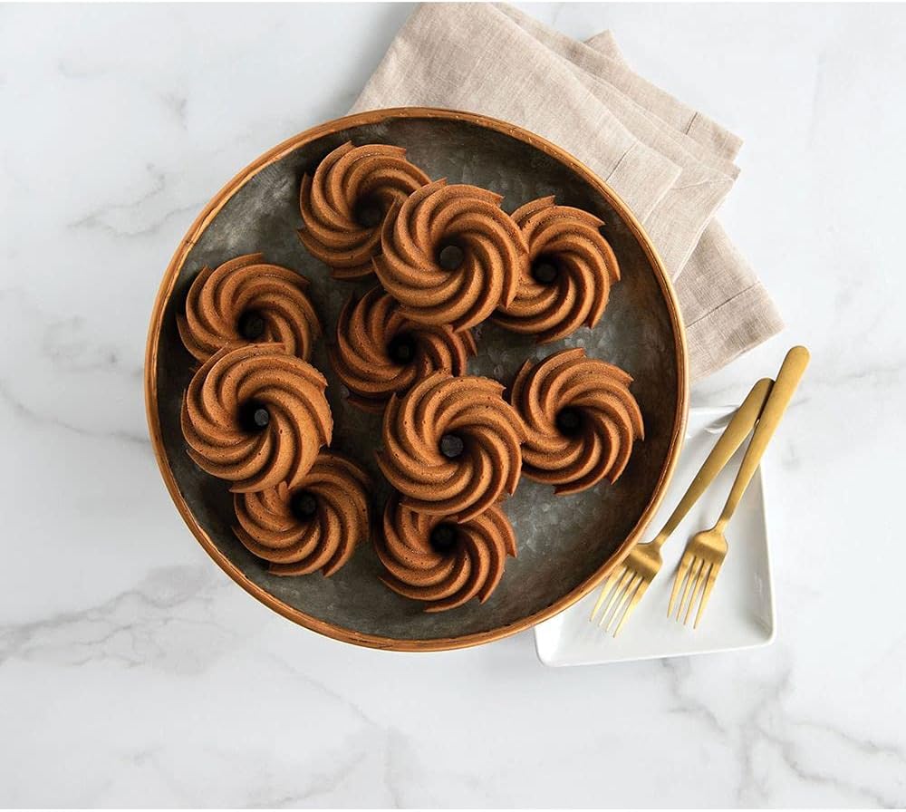 Nordic Ware Heritage Bundtlette Cakes, One Size, Gold8