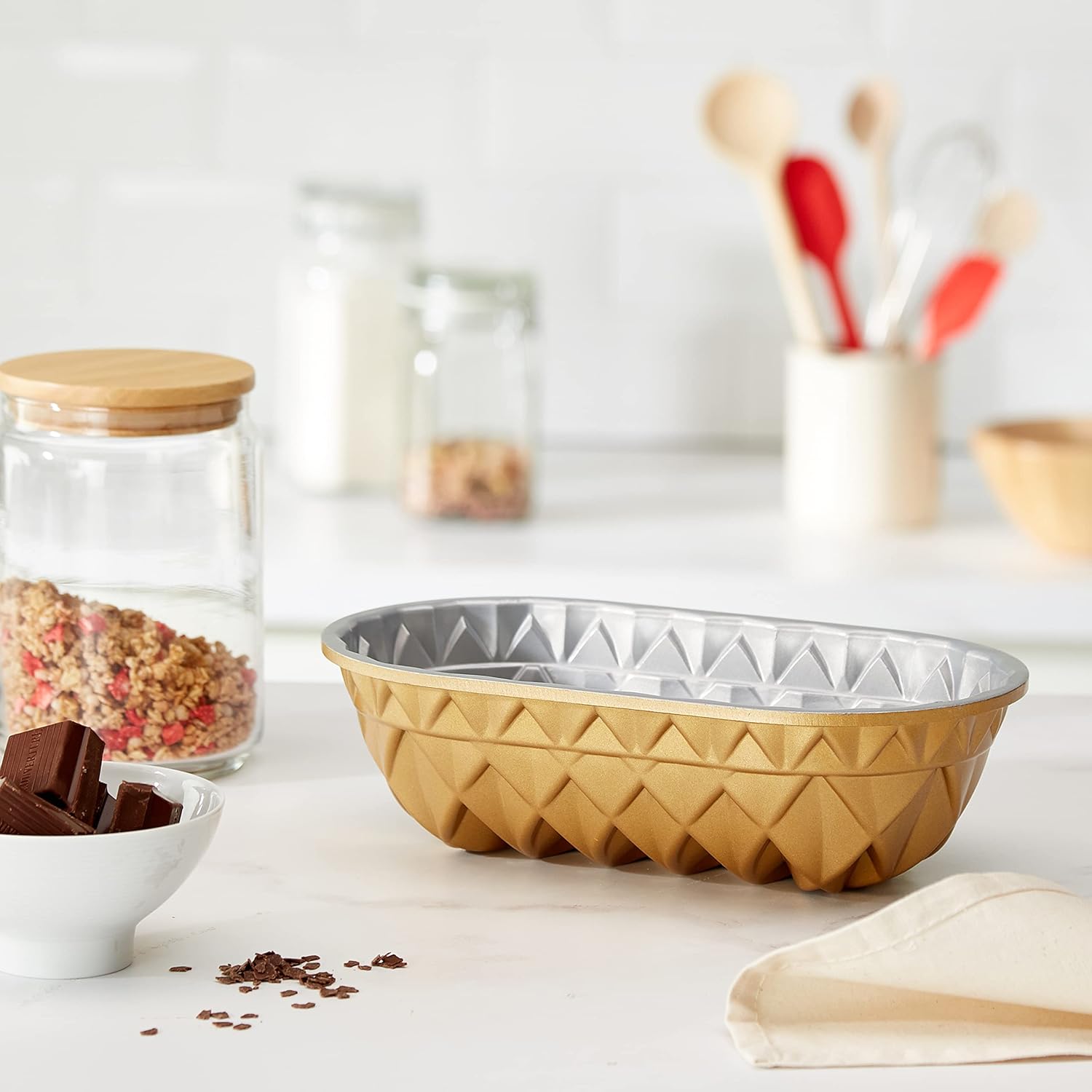 Nordic Ware Jubilee Loaf Pan, 6 Cup, Gold2