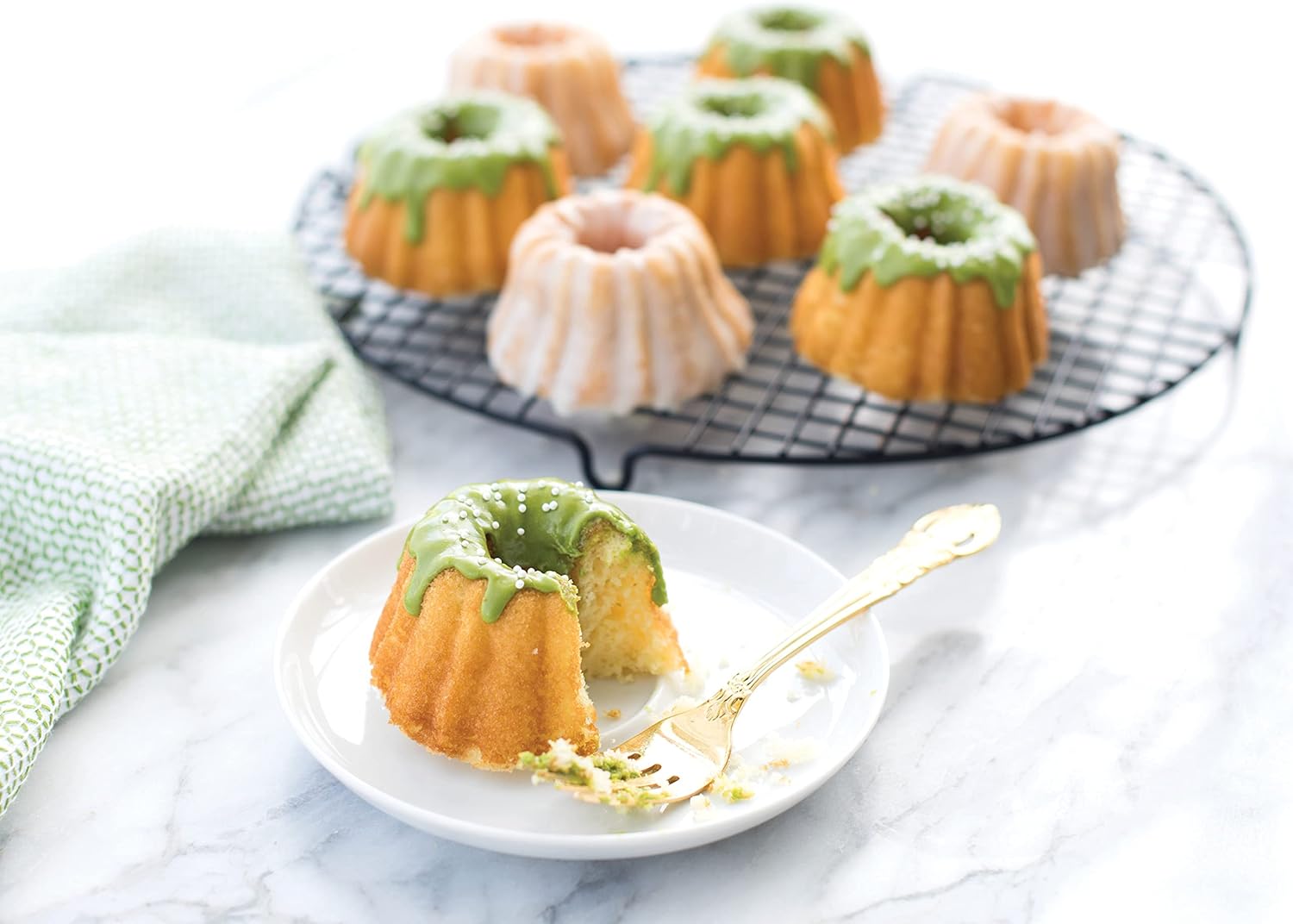 Nordic Ware Platinum Collection Anniversary Bundtlette Pan9