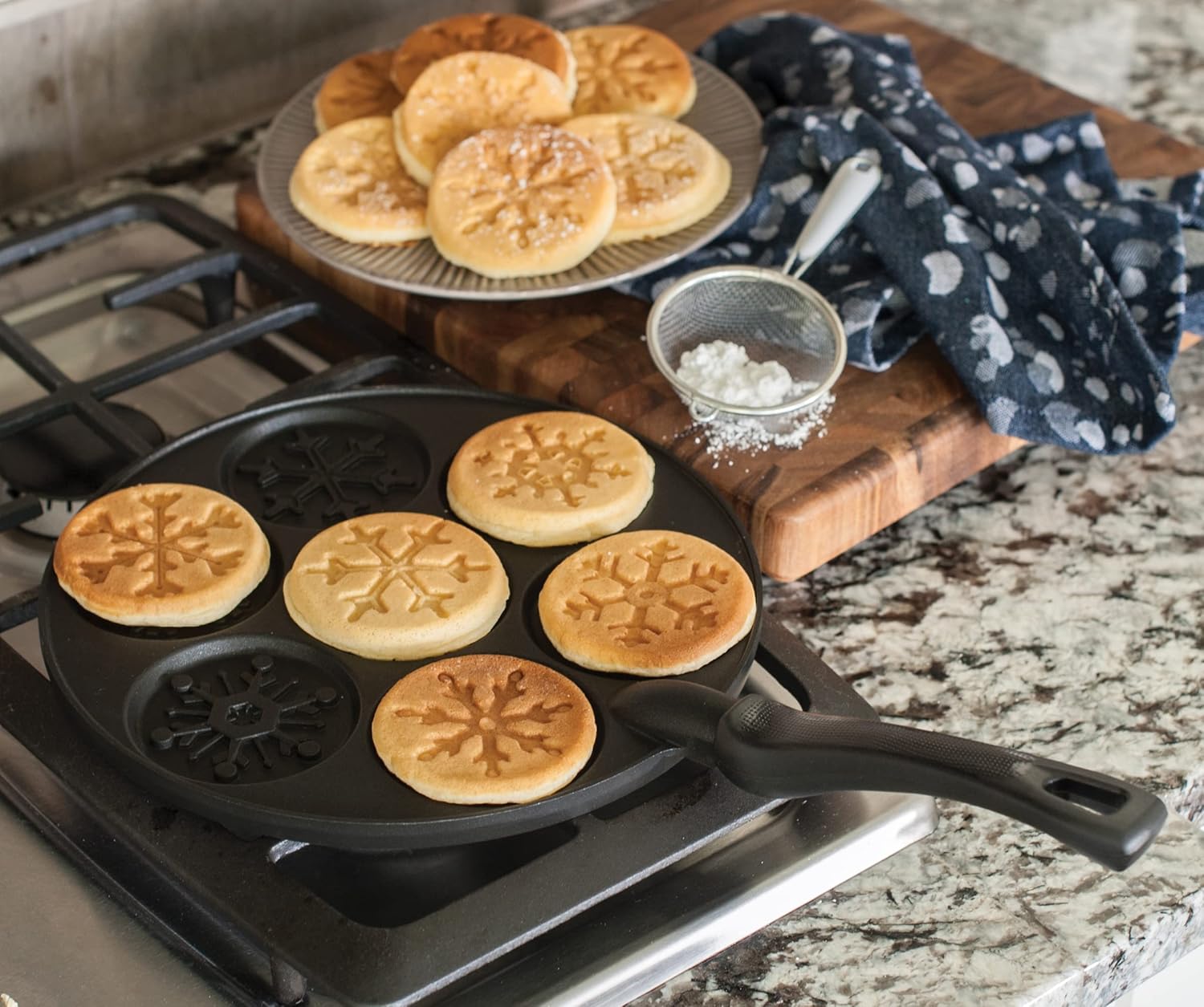 Nordic Ware Snowflake Pancake Pan5