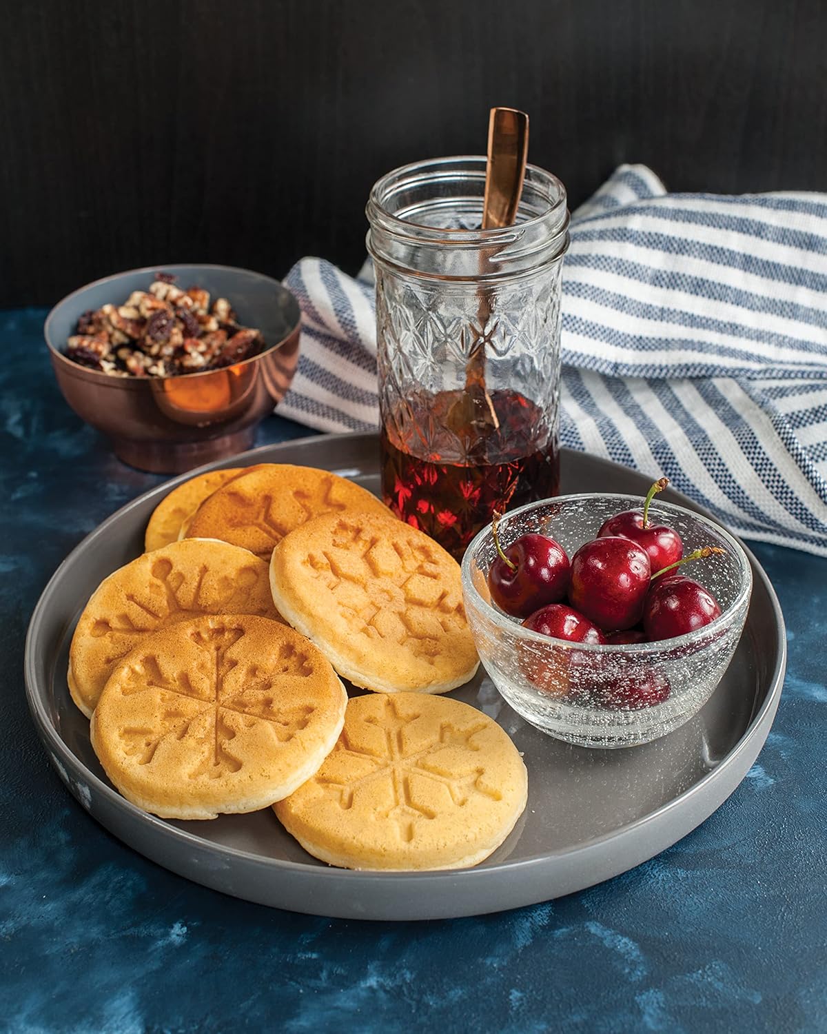 Nordic Ware Snowflake Pancake Pan6