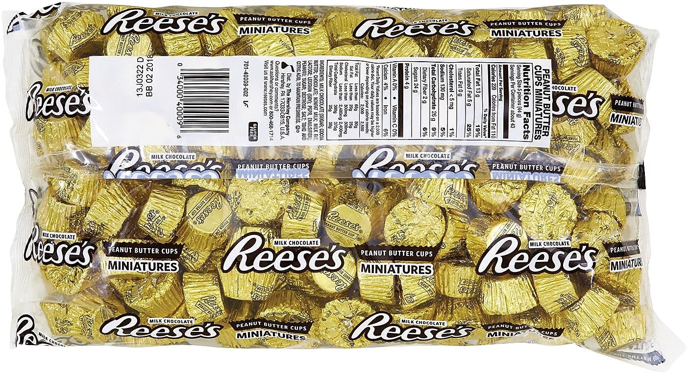 REESE'S Miniatures Gold Foils Milk Chocolate Peanut Butter Cups Candy, Bulk, 66.7 oz Bulk Bag1