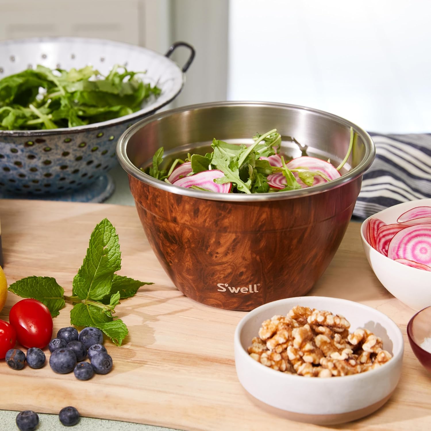 S'well Stainless Steel Salad Bowl Kit - 64oz, Teakwood - Comes with 2oz Condiment Container and Removable Tray for Organization - Leak-Proof, Easy to Clean, Dishwasher Safe8