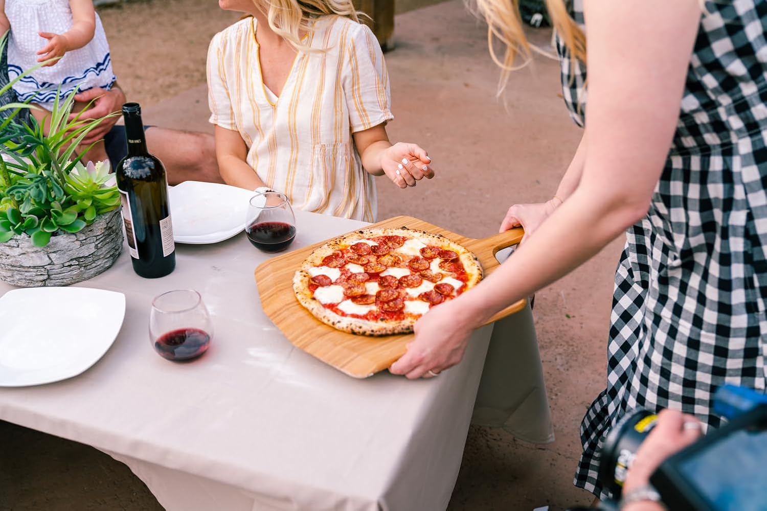 ooni 16” Bamboo Pizza Peel – Wooden Pizza Peel 16 Inch, Pizza Spatula Paddle, Pizza Cutting Board, Wood Pizza Turning Peel, Pizza Oven Accessories, Pizza Tools, Pizza Peel Wood, Pizza Board7