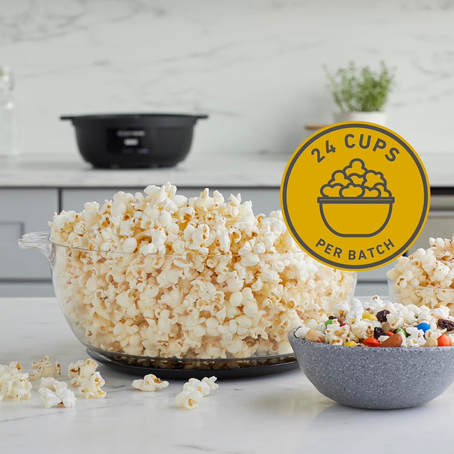 West Bend Stir Crazy Hot Oil Popcorn Popper, Popcorn Maker Machine with Large Serving Bowl Lid and Stirring Rod, 6 Qt, Black4