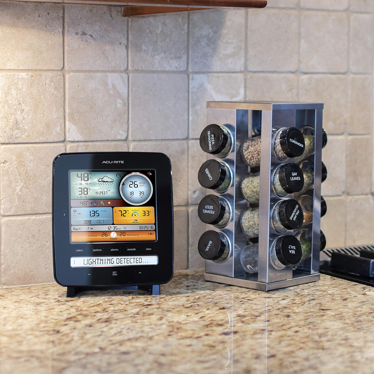 AcuRite Iris (5-in-1) Professional Weather Station with LCD Display and Lightning Detection4