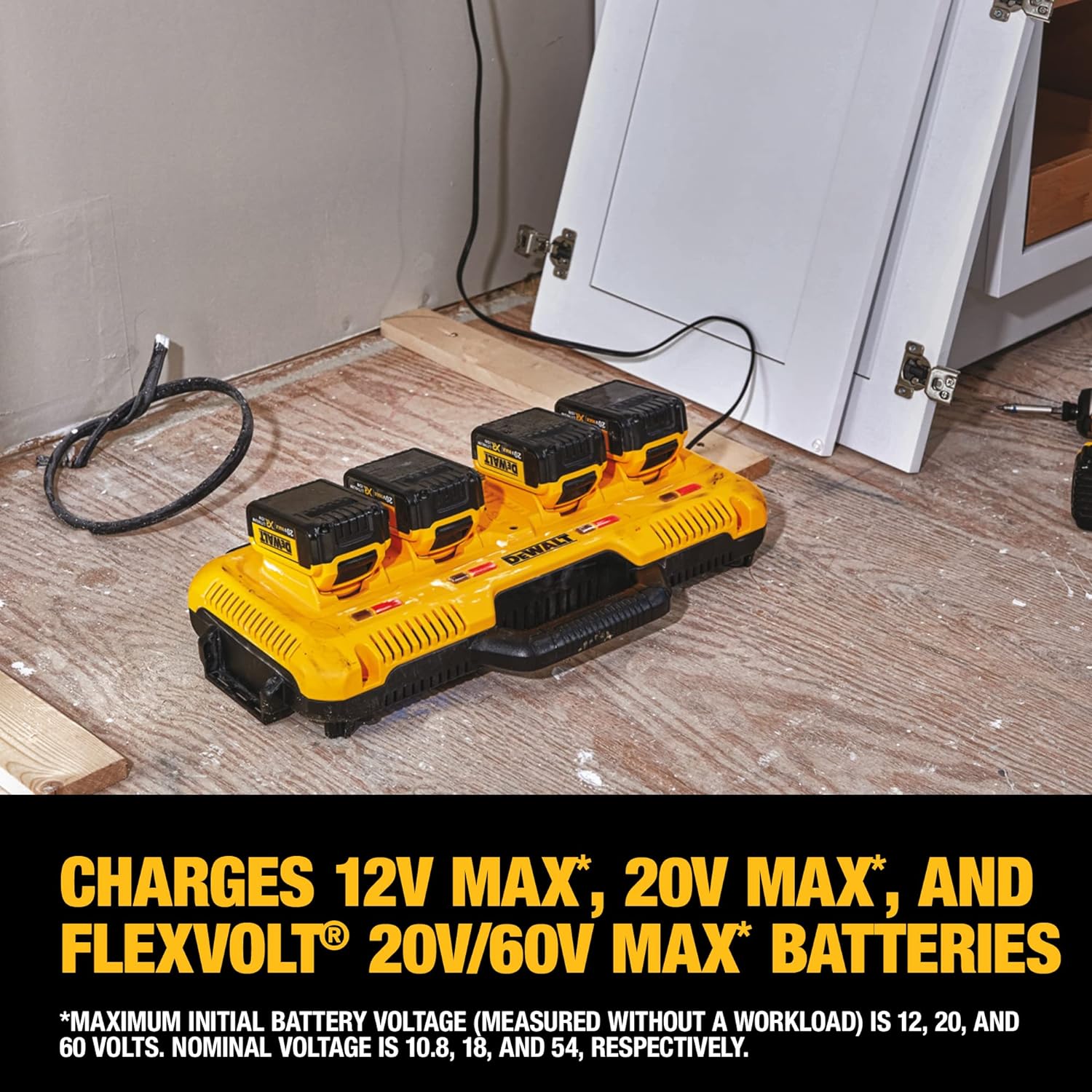DEWALT 20V MAX Charger, 4-Port, Rapid Charge (DCB104) , Black Yellow2