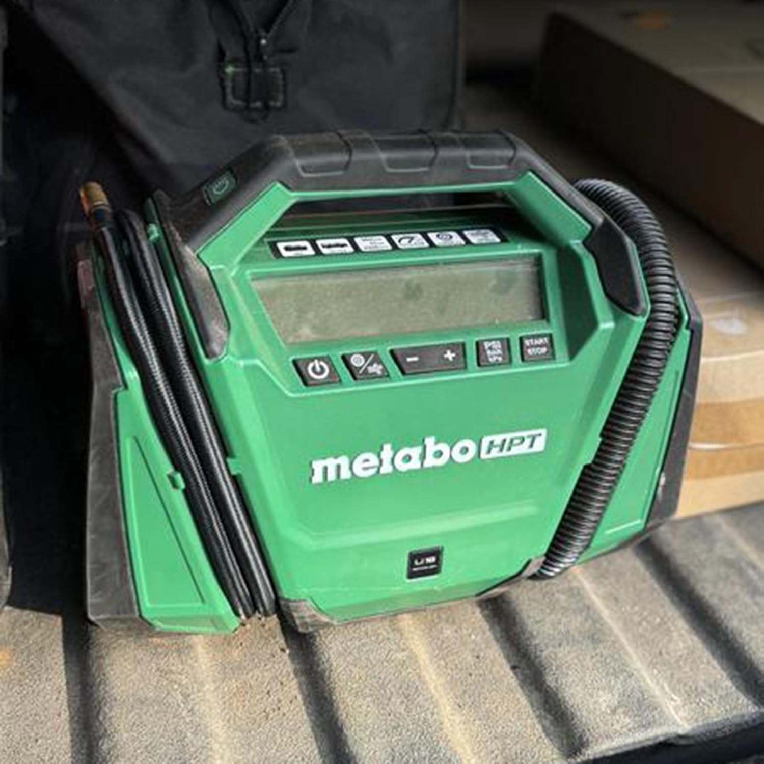 Metabo HPT 18V MultiVolt™ Cordless Dual Function Inflator, Tool Only - No Battery, Portable Air Compressor, UP18DAQ413