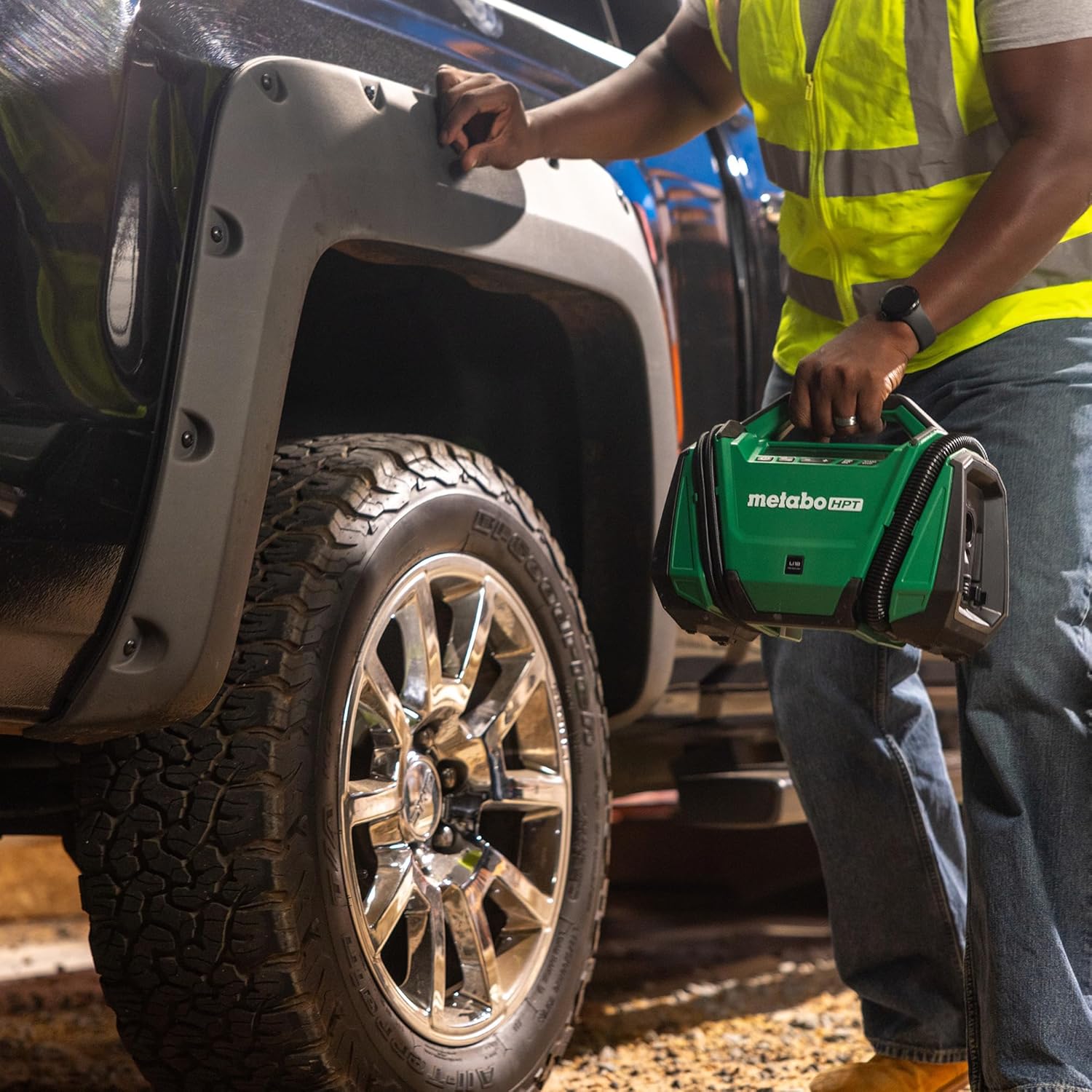 Metabo HPT 18V MultiVolt™ Cordless Dual Function Inflator, Tool Only - No Battery, Portable Air Compressor, UP18DAQ44