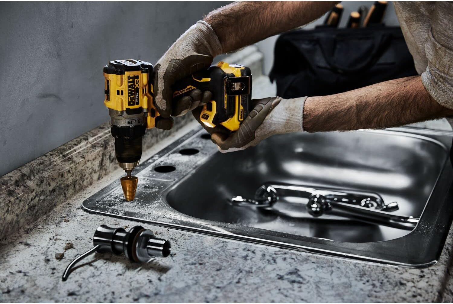 DEWALT 20V MAX XR COMPACT DRILL DRIVER WITH POWERSTACK BATTERIES (DCD800D1E1)12