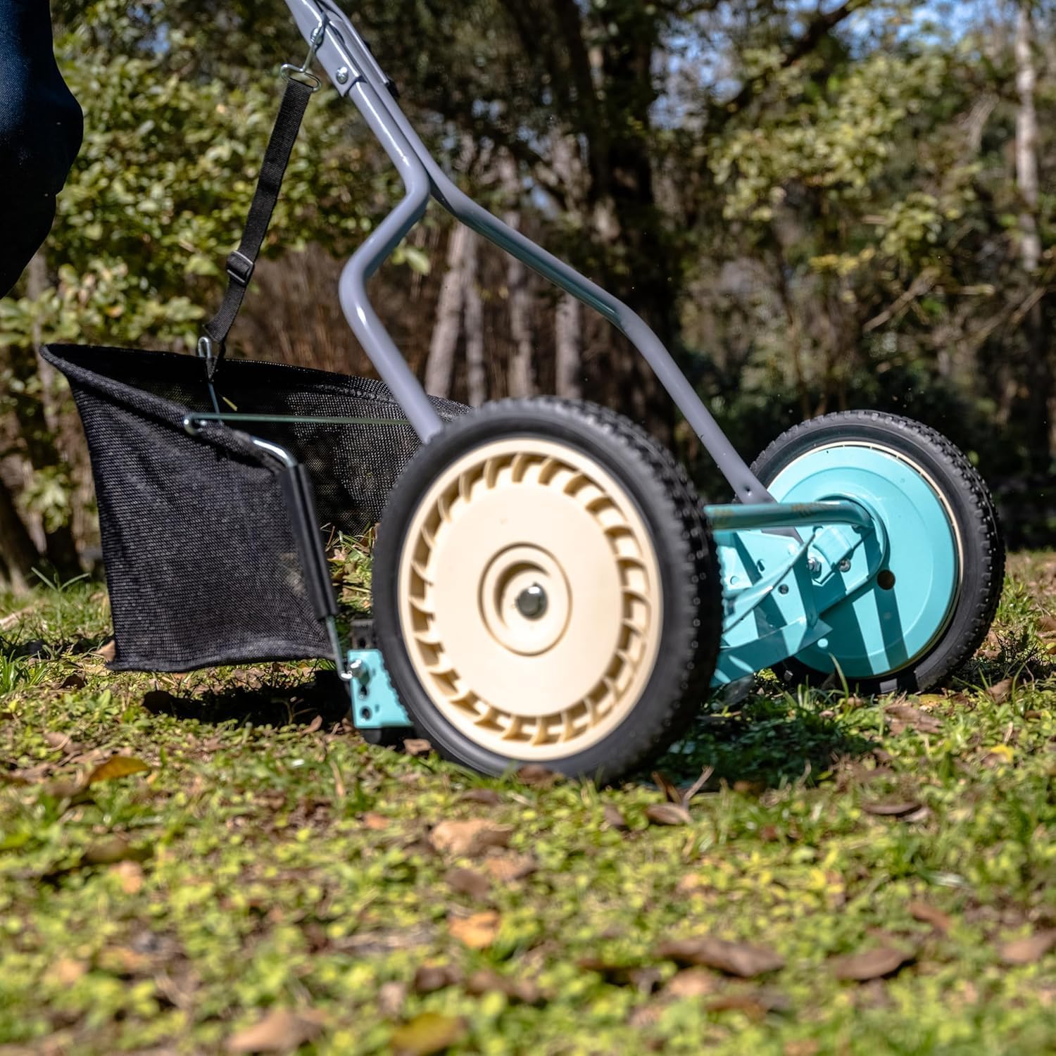 American Lawn Mower Company 1304-14GC 14-Inch 5-Blade Push Reel Lawn Mower with Grass Catcher, Mint4