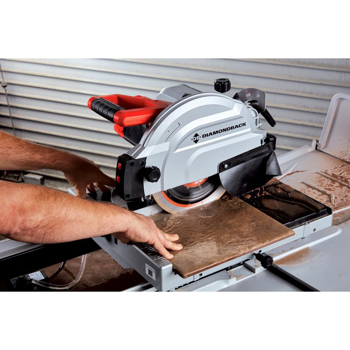 DIAMONDBACK 15 Amp 10 in. Wet Tile Saw with Sliding Table and Extended Rip Capacity04