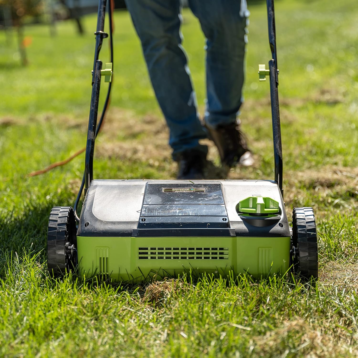 Earthwise DT71212 12-Amp 12-Inch Electric Corded Lawn Dethatcher4