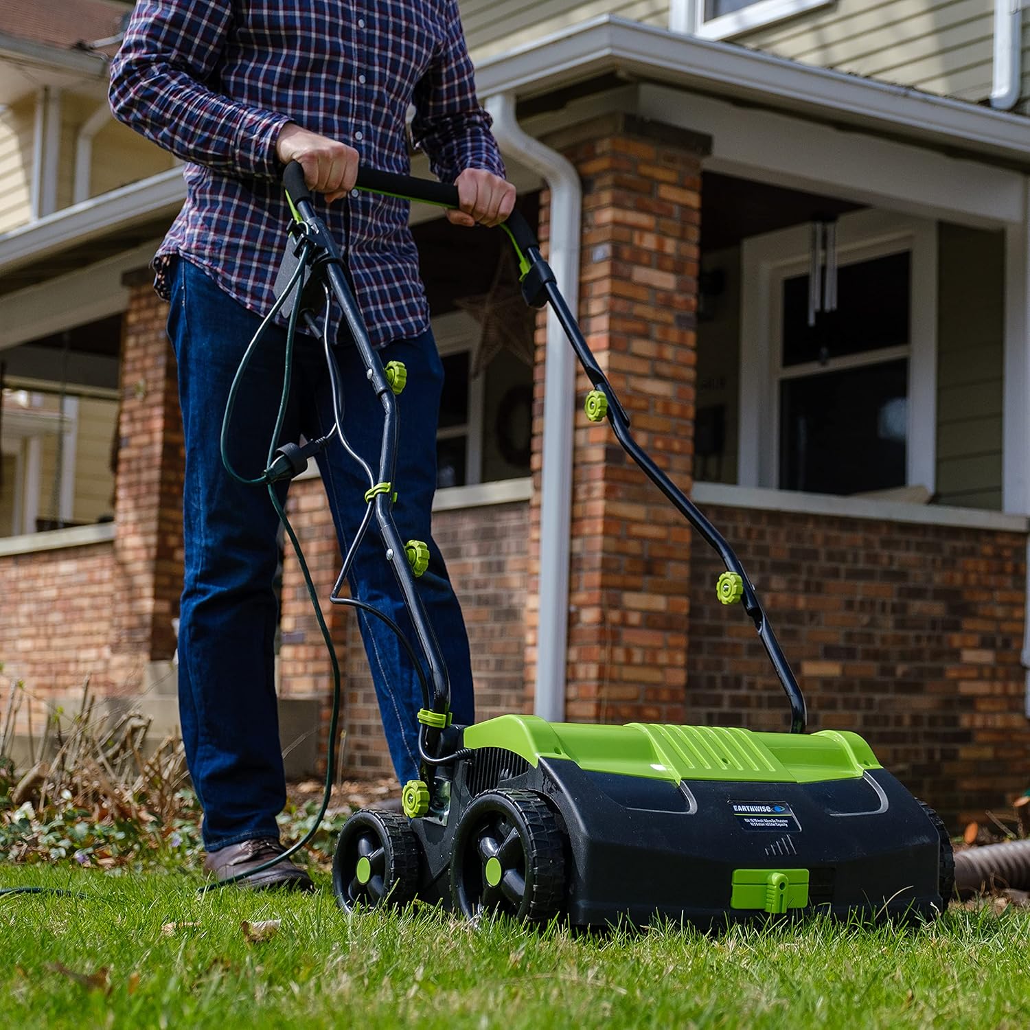 Earthwise DT71613AA 13-Amp 16-Inch Corded Dethatcher with Scarifier Blade and Collection Bag11