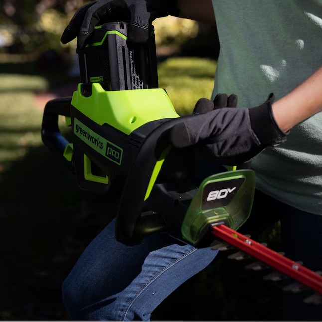 Greenworks HT80L212 80-volt Max 26-in Battery Hedge Trimmer 2 Ah (Battery and Charger Included)5_11zon