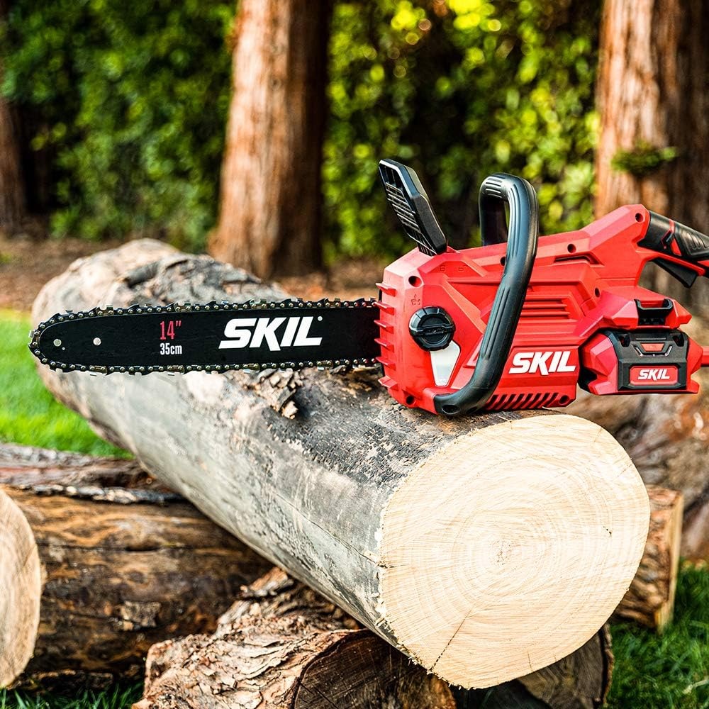 SKIL PWR CORE 40 Brushless 40V 14” Lightweight Chainsaw Kit with Tool-free Chain Tension & Auto Lubrication, Includes 2.5Ah Battery and Auto PWR Jump Charger - CS4555-101