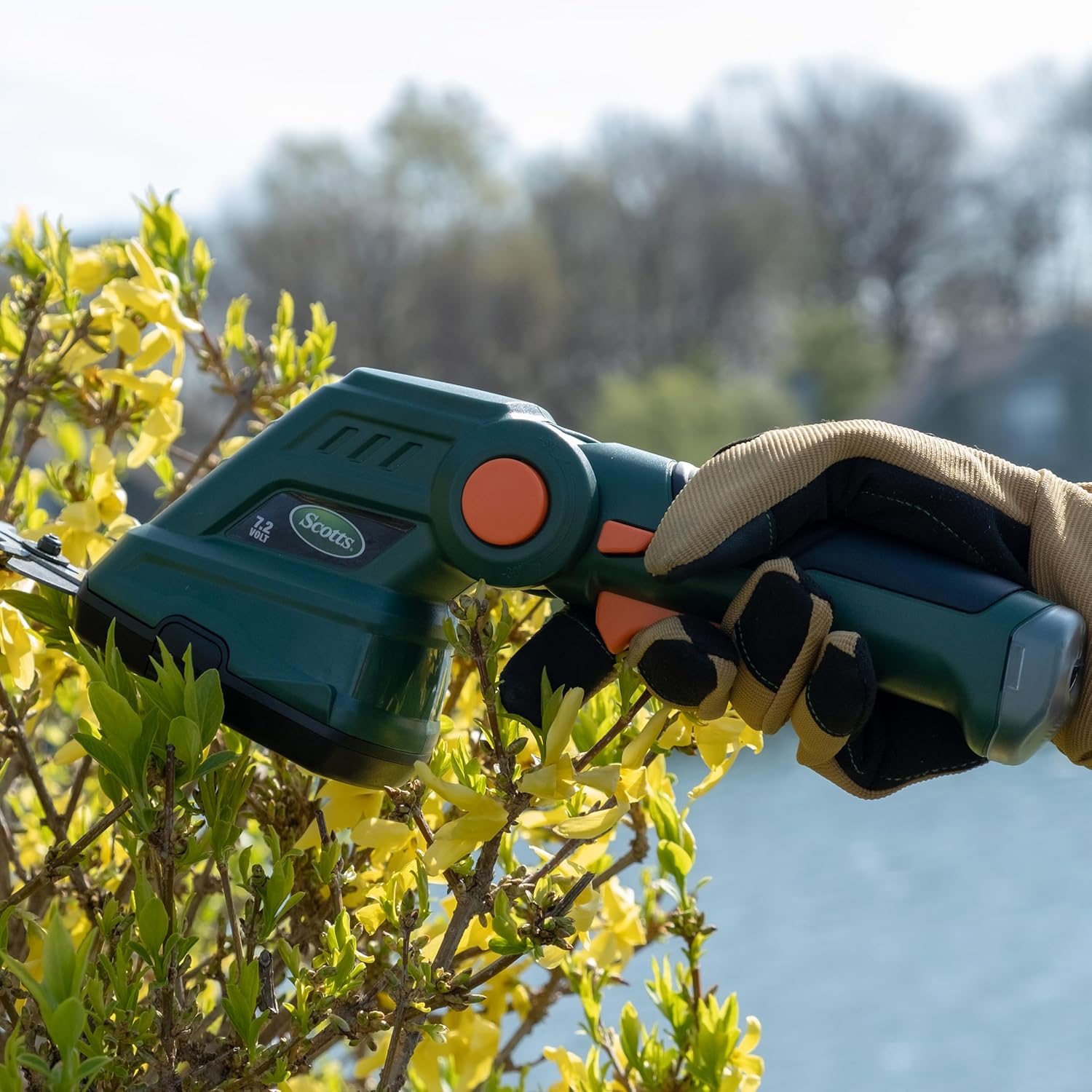 Scotts Outdoor Power Tools LSS10172S 7.2-Volt Lithium-Ion Cordless Grass Shear Shrub Trimmer Combo1