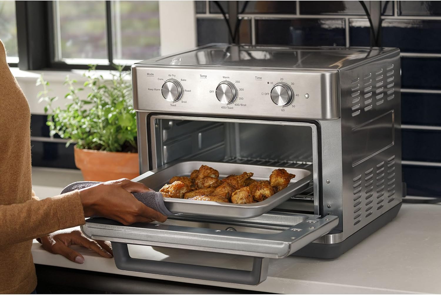 GE Mechanical Air Fryer Toaster Oven + Accessory Set Convection Toaster with 7 Cook Modes Stainless Steel11