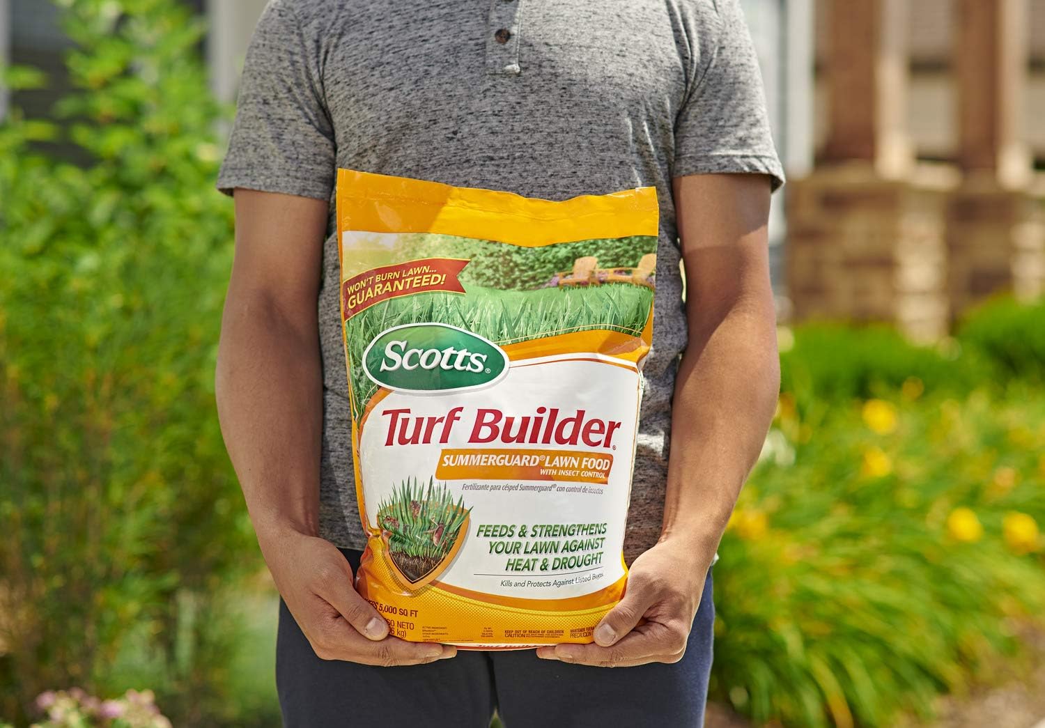 Scotts Turf Builder SummerGuard Lawn Food with Insect Control, 13.35 lbs., 5,000 sq. ft.1
