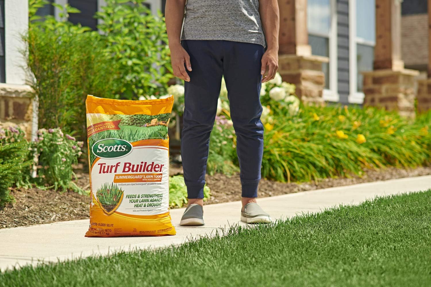 Scotts Turf Builder SummerGuard Lawn Food with Insect Control, Fertilizer and Insect Killer, 15,000 sq. ft., 40.05 lbs.3
