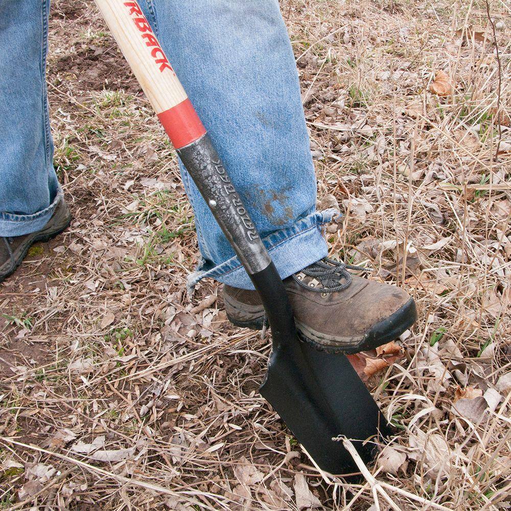 Razor-Back 47117 16 in. Wood Handle Drain Spade1