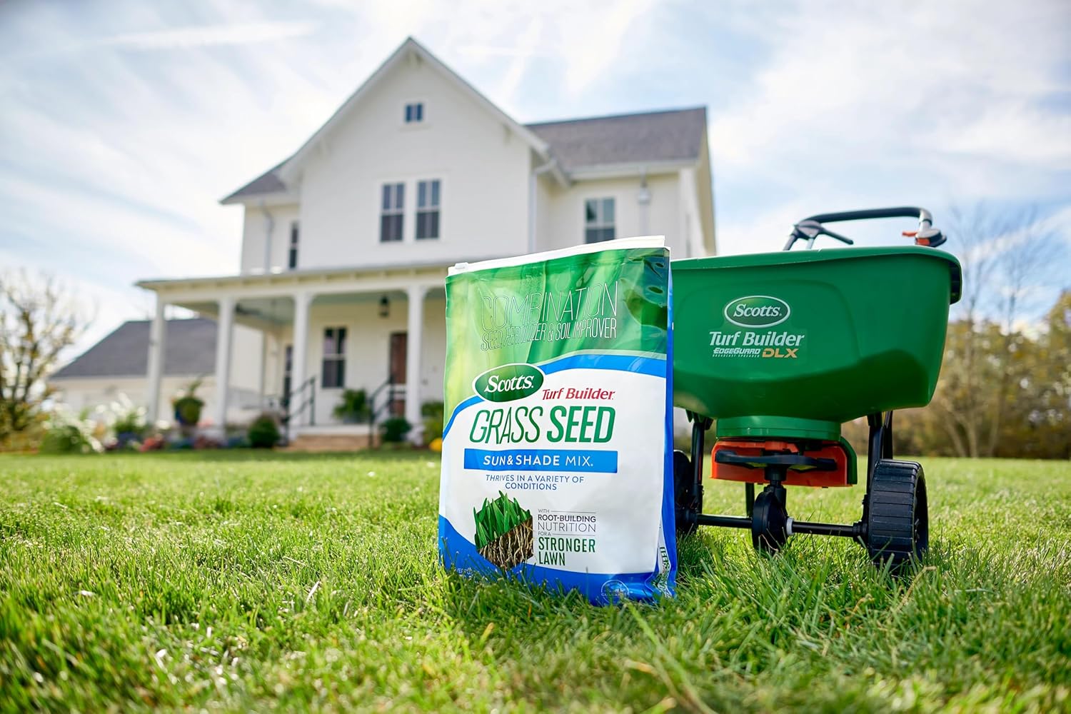 Scotts Turf Builder Grass Seed Sun and Shade Mix with Fertilizer and Soil Improver, Thrives in Many Conditions, 16 lbs.10
