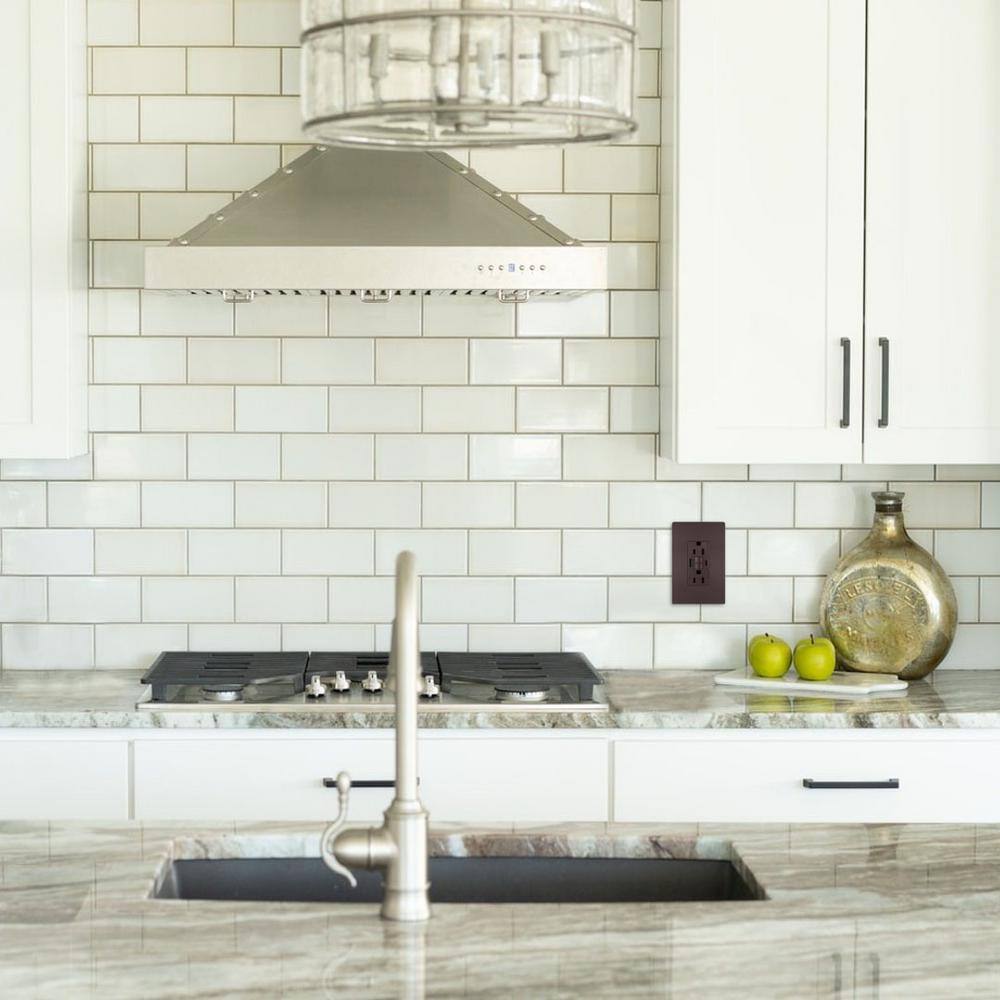 Legrand 1597TRUSBACDBC4 radiant 15 Amp 125-Volt Tamper Resistant Self-Test GFCI Duplex Outlet with Type A C USB, Dark Bronze2