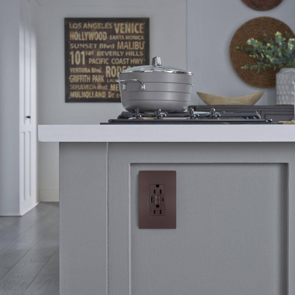 Legrand 1597TRUSBACDBC4 radiant 15 Amp 125-Volt Tamper Resistant Self-Test GFCI Duplex Outlet with Type A C USB, Dark Bronze4