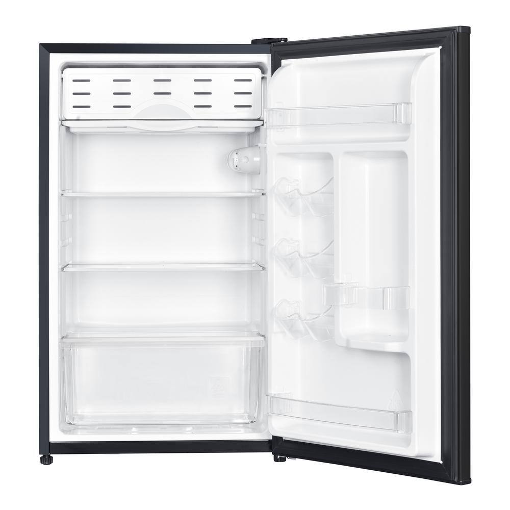 Magic Chef HMR440BE 4.4 cu. ft. Mini Fridge in Black7