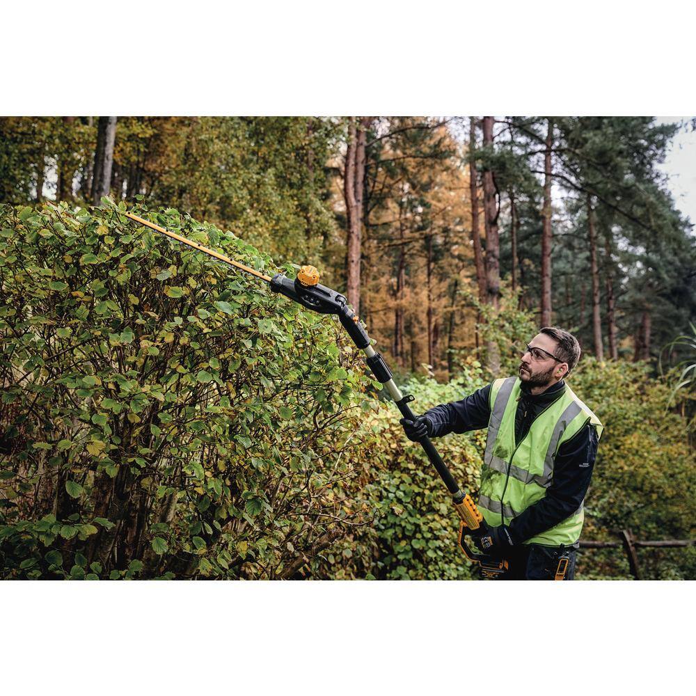 DEWALT DCPH820M1 20V MAX 22 in. Cordless Battery Powered Pole Hedge Trimmer Kit with (1) 4 Ah Battery & Charger3
